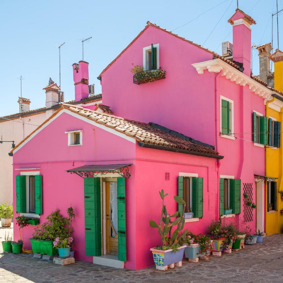 Night Galleria Holiday Home - Bed & Art In Burano - The Pink House Eksteriør billede