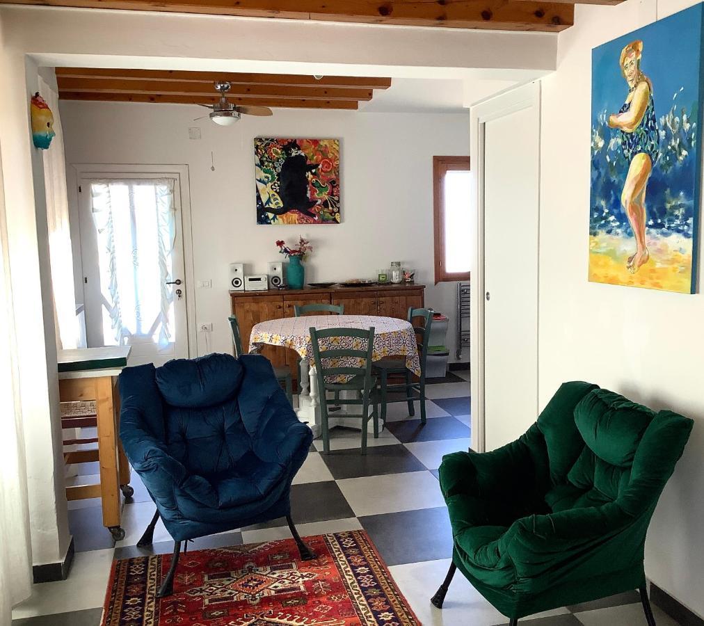 Night Galleria Holiday Home - Bed & Art In Burano - The Pink House Eksteriør billede